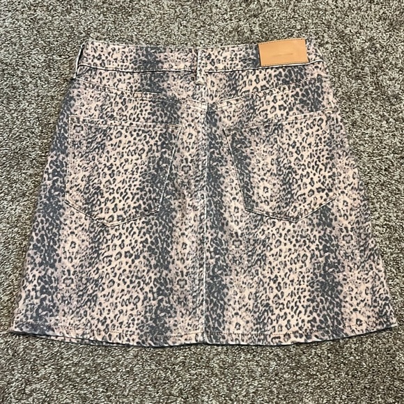 Dear John Quinn Snow Leopard mini skirt - Picture 2 of 3